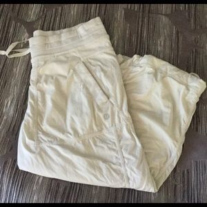 Lululemon lined studio dance crops (off-white).